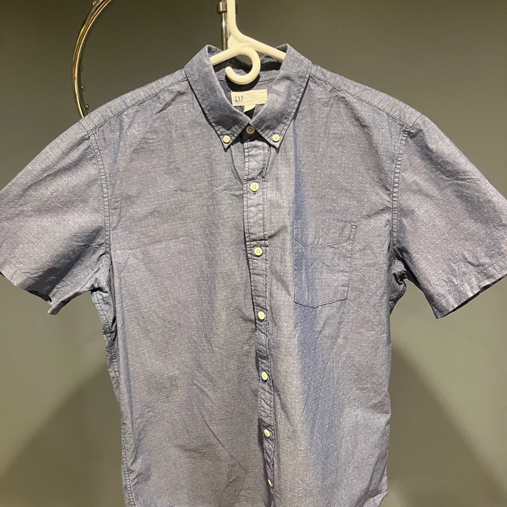 Mens Gap large dark chambray blue short sleeve button down